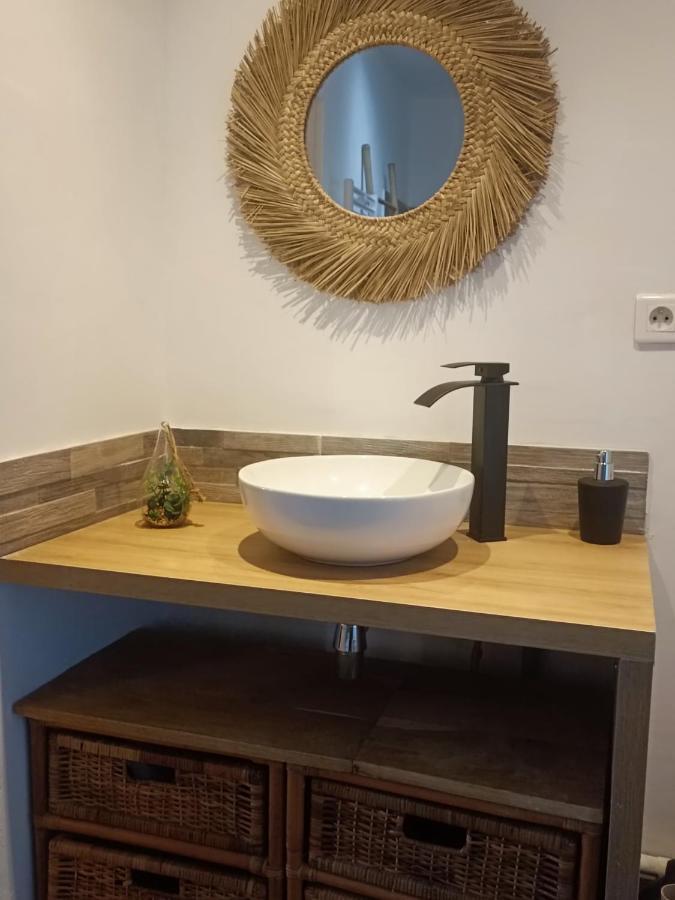 Appartement La Perle Rare Chambly, Proche Parc Asterix , Chateau De Chantilly *